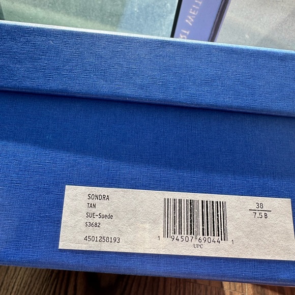 Stuart Weitzman ankle boots with pearl suede tan colour size 7.5 - Picture 7 of 8